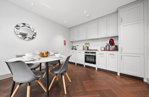 Camden Town Apartment | 2 Bed Lux Apartments near Central London FREE WIFI by City Stay Aparts London