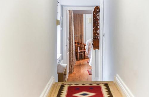 Shepherd's Bush Apartment | 2 bed room flat near Westfield, West London