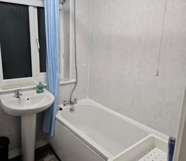 Newcastle-upon-Tyne Apartment | 2 Bed Room House in Newcastle upon Tyne