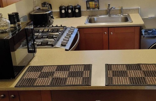 Spring Village House | 2-Bed, Sleeps 4, Private Garden, Parking