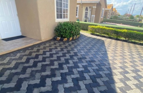 Spring Village House | 2-Bed, Sleeps 4, Private Garden, Parking