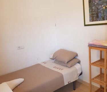 Mazarron Villa | 2 Bed-Sleeps 5-Private Pool-Pets-AirCon