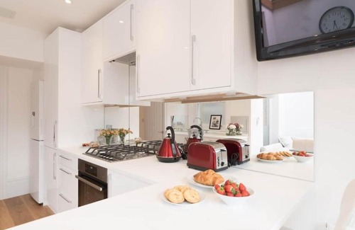 Parsons Green and Walham Apartment | 2 Bed - Very Convenient Location - South Terrace