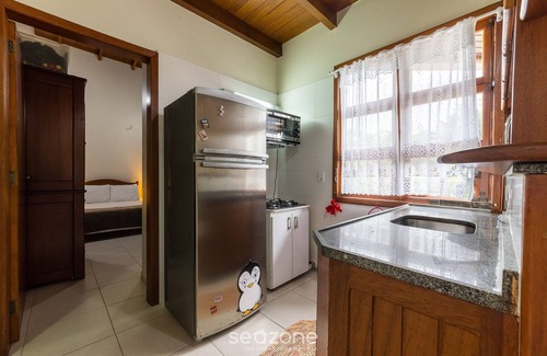 Jurere Apartment | 2-bedr Ap W/bbq, 400m From the Beach Jurere Jba202