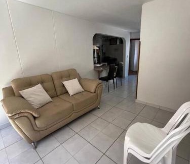 Bucaramanga Apartment | 2 Bedroom 1 Bathroom Cabecera with Doorman