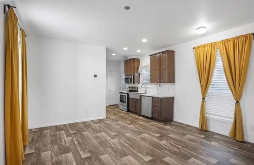 Tennyson - Alquire Apartment | 2-bedroom/2 bath studio/guest independent house with a yard in Hayward