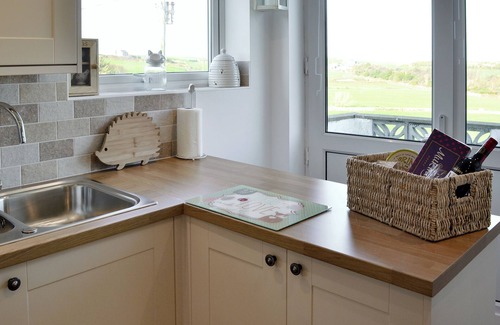 Cylch-Y-Garn Cottage | 2 bedroom accommodation in Llanfairynghornwy