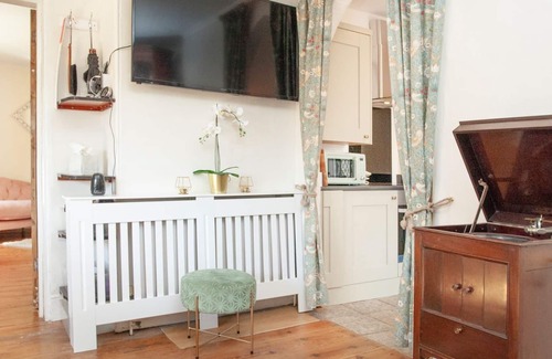 Exeter Cottage | 2 bedroom accommodation in Central Exeter