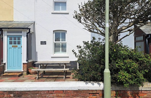South Hayling Cottage | 2 bedroom accommodation in Hayling Island
