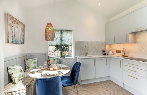 Littleborough Cottage | 2 bedroom accommodation in Summit, Littleborough near Todmorden