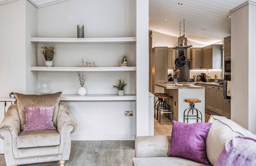 Bridgnorth Ski Chalet | 2 bedroom accommodation in Bridgnorth