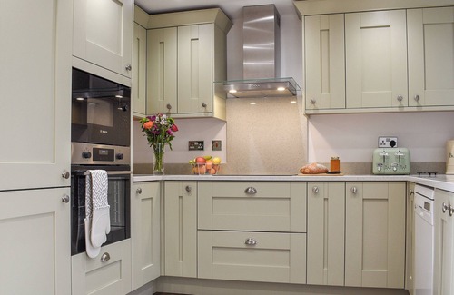 Cheltenham Cottage | 2 bedroom accommodation in Cheltenham