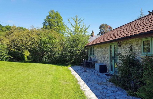 Axminster Cottage | 2 bedroom accommodation in Membury, near Axminster
