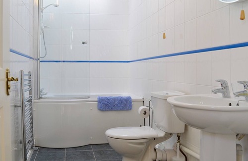 Carmarthen Cottage | 2 bedroom accommodation in Wauntwr, Trelech