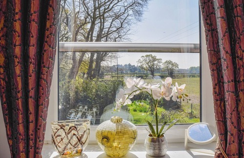 Knutsford Cottage | 2 bedroom accommodation in Knutsford