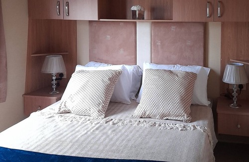 Sproatley House | 2 bedroom accommodation in Sproatley
