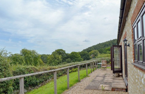 Bridport Cottage | 2 bedroom accommodation in Charmouth, near Lyme Regis
