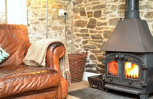 Dihewid Cottage | 2 bedroom accommodation in Dihewyd, near Aberaeron