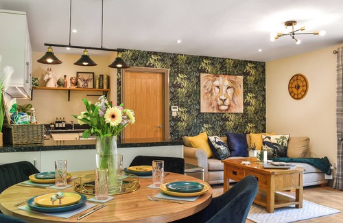 Ringwood Cottage | 2 bedroom accommodation in Ringwood, near Wimborne