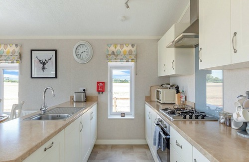 Somerton Ski Chalet | 2 bedroom accommodation in Charlton Adam, Somerton