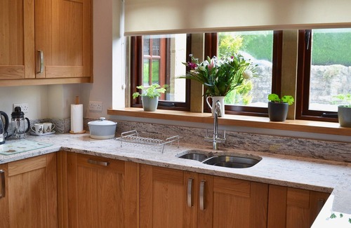 Baslow Cottage | 2 bedroom accommodation in Baslow, near Bakewell