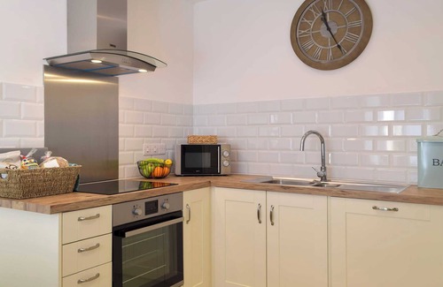 Boncath Cottage | 2 bedroom accommodation in Newchapel, near Boncath