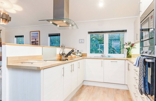 Cheddar Ski Chalet | 2 bedroom accommodation in Cheddar