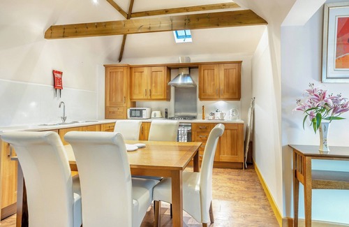 Grimsby Cottage | 2 bedroom accommodation in Holton-Le-Clay, near Cleethorpes