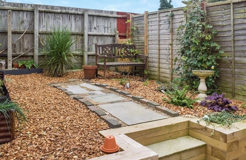 Ipswich Cottage | 2 bedroom accommodation in Ipswich