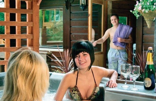 Ystradgynlais Cabin | 2 bedroom accommodation in Brecon Beacons National Park, Powys