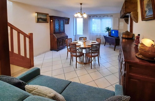 Antrain House | 2 bedroom accommodation in Antrain