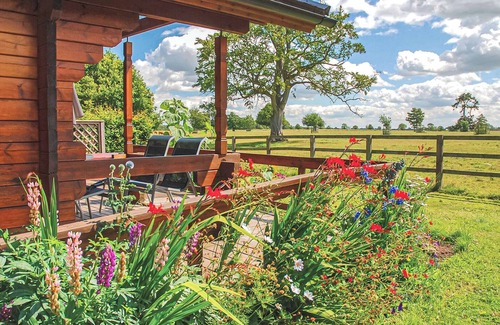 Ryther Ski Chalet | 2 bedroom accommodation in Stillingfleet, York