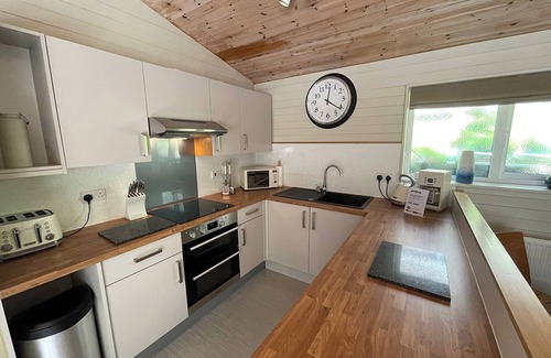 Bude Ski Chalet | 2 bedroom accommodation in Stratton, Bude