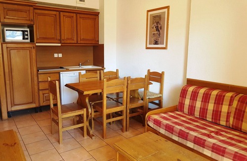 Orcieres-Merlette Apartment | 2-Bedroom Apartment for 6, Ski-In/Ski-Out, Parking, Pets Allowed, Orcières Merlette