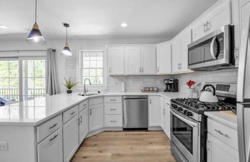 Ellicottville Apartment | 2 Bedroom Apartment- Walking distance to the village of Ellicottville sleeps 6