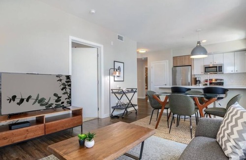 South of Market Apartment | 2 Bedroom Apartment L-466410 by Houzlet