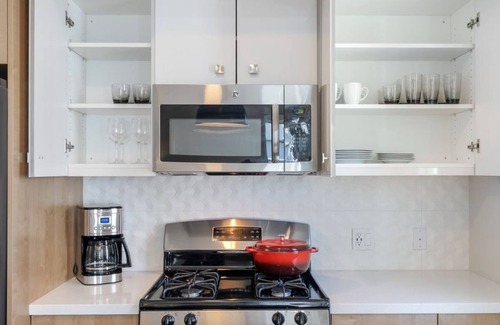 South of Market Apartment | 2 Bedroom Apartment L-466410 by Houzlet