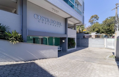 Florianopolis Apartment | 2 Bedroom Apartment With Barbecue Cts0203