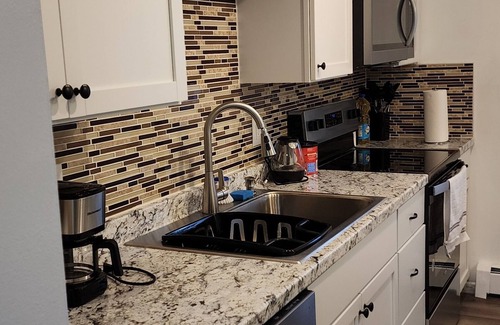 Johnson City Apartment | 2-bedroom apartment with full kitchen, & strong Wi-Fi, near Lourdes, UHS and BU