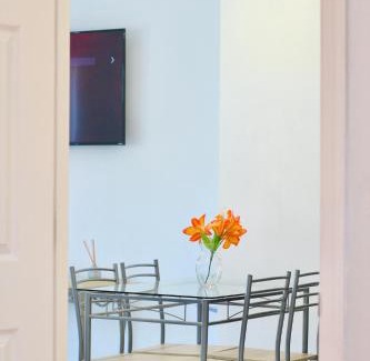 Queens Apartment | 2-Bedroom Apartment 15 Minutes From Manhattan in LIC Astoria Queens
