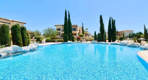 Aphrodite Hills Apartment | 2 bedroom Apartment Asulon with communal pools, Aphrodite Hills Resort