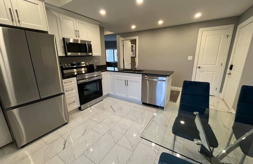 East Windsor Hotel | 2 bedroom apartment in Windsor