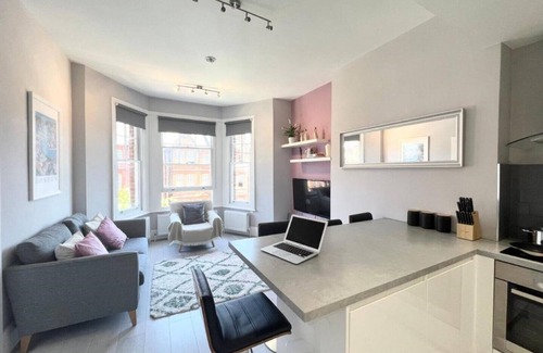 Frognal and Fitzjohns Apartment | 2 Bedroom Apartment in South Hampstead