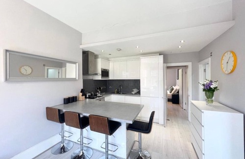 Frognal and Fitzjohns Apartment | 2 Bedroom Apartment in South Hampstead