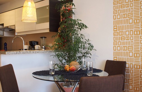 La Mariscal Apartment | 2-bedroom apartment in Quito 2 blocks from the Swiss Hotel safe quiet location