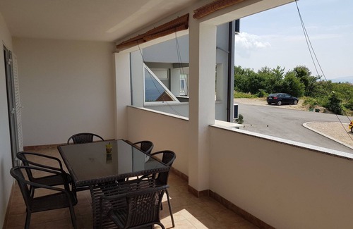 Municipality of Omisalj House | 2 Bedroom Apartment Marko With Terrace and sea View