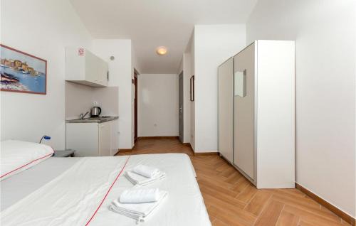 Sikici House | 2 Bedroom Beautiful Home In Sikici