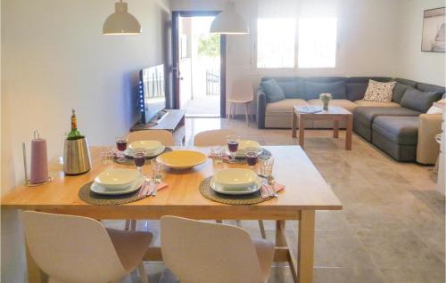Torrevieja Apartment | 2 Bedroom Cozy Apartment In Torrevieja