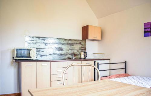 Kolobrzeg Apartment | 2 Bedroom Cozy Apartment In Kolobrzeg