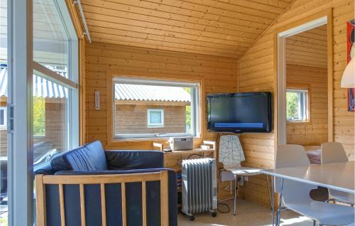 Balka Strand House | 2 Bedroom Cozy Home In Nexø